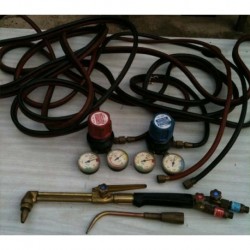 COMET700 USED CIGWELD ACETYLENE GAS CUTTING SET GUN CIG GAUGES COMWELD HOSE ETC...
