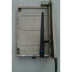 IDEAL GERMAN_MADE_GUILLOTINE USED PREMIUM GUILLOTINE TRIMMER MADE IN WESTERN GERMANY - PICKUP ONLY...